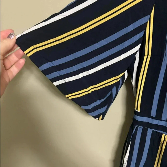 Abercrombie & Fitch Romper Size XS Petite Shorts Striped Blue Yellow Jumper - Picture 4 of 8